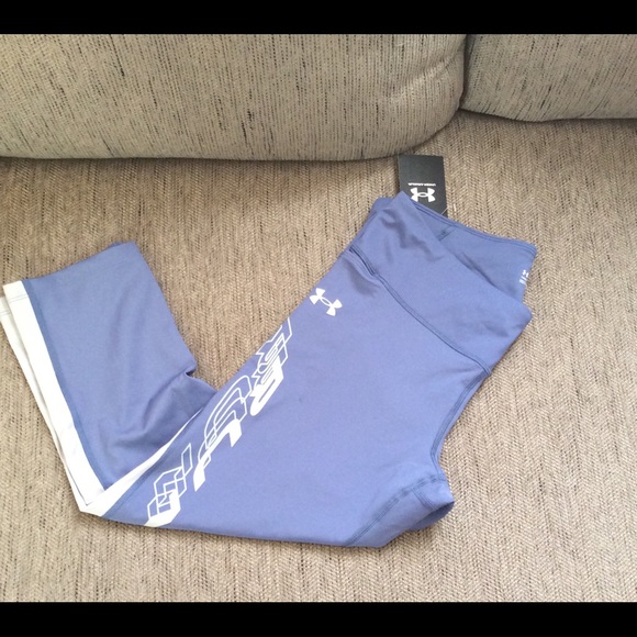 ladies under armour heatgear compression capris - Picture 2 of 9